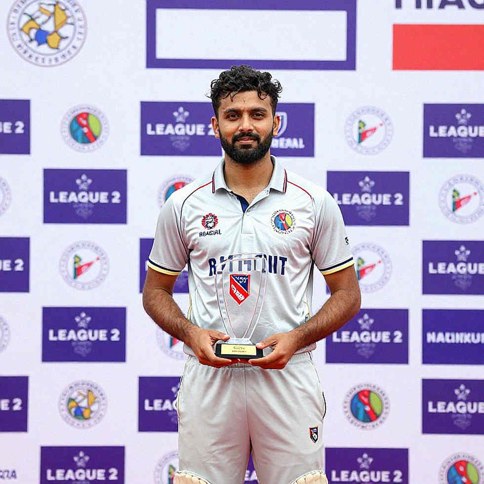 আম্পায়ারস কল: ক্রিকেটের রায় কে লেখে — বল-ট্র্যাকার, নাকি মাঠের মানুষ?