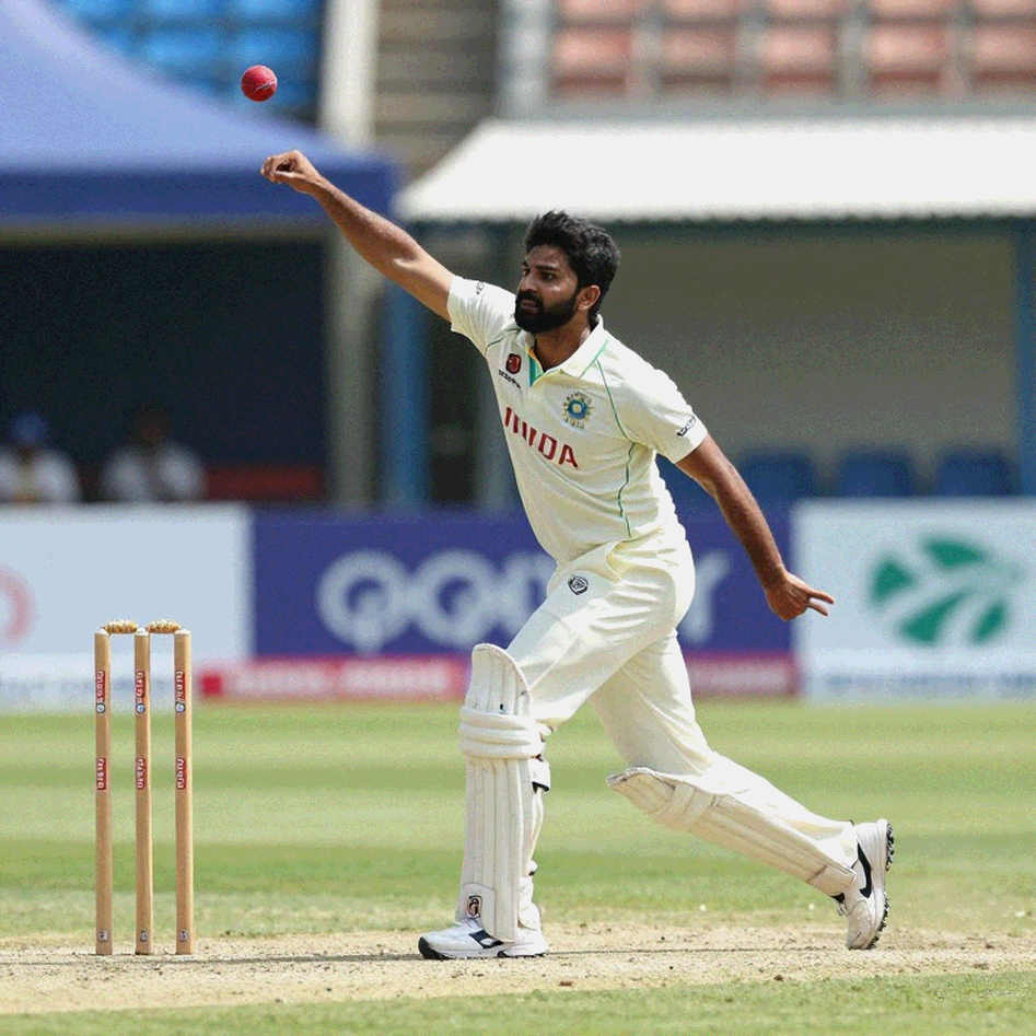 দুই পতাকা, এক বাজার — বাবর আজম, আইএলটি২০-র নিলাম আর ক্রিকেটের নীরব পুনর্বিন্যাস