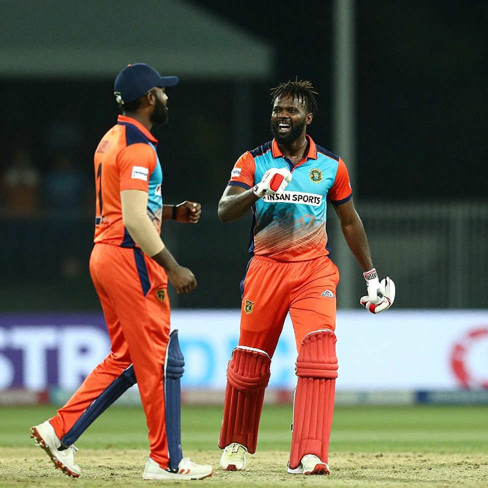 মাঝের ওভারের স্কোয়িজ: এশিয়ার টি-টোয়েন্টি মুদ্রা কেন ৭ থেকে ১৫ ওভারে তৈরি হয়