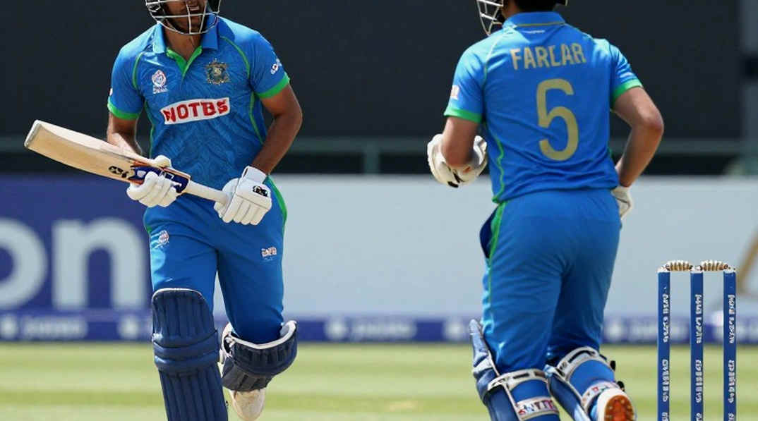 অভিমন্যু ঈশ্বরন: দুই তালিকার শীর্ষে থেকেও ৩৮.১৮ — ভারতের রেড-বল ফানেলের হিসাব