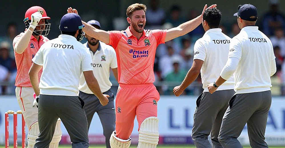 নিলামের হাতুড়ি, ফ্যান টোকেন আর স্মার্ট কন্ট্র্যাক্ট: ক্রিকেটের টাকা কোন খাতায় লেখা হচ্ছে